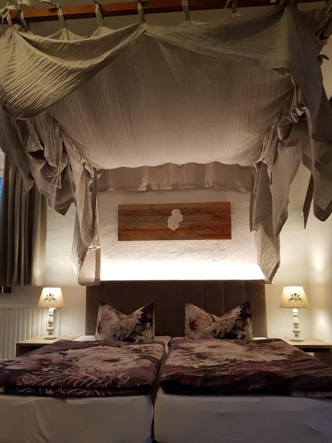 Hotel Ritterhof Kampehl à Neustadt  Extérieur photo